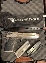 MAGNUM RESEARCH DESERT EAGLE - 1 of 6