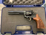 SMITH & WESSON 586 CLASSIC - 1 of 4