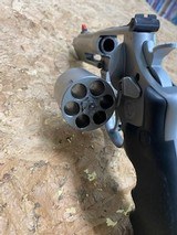 SMITH & WESSON 629 V-COMP PERFORMANCE - 2 of 3