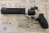 TAURUS RAGING HUNTER - 2 of 4