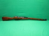 RUSSIAN SERVICE PISTOLS AND RIFLES M91/30 - 2 of 8