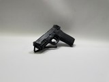 SMITH & WESSON M&P9 SHIELD EZ M2.0 - 3 of 4