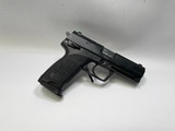 HECKLER & KOCH USP - 2 of 4