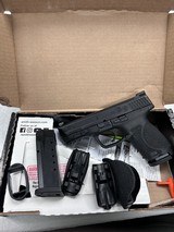 SMITH & WESSON M&P M2.0 4 COMPACT - 1 of 3