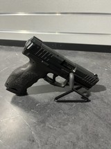HECKLER & KOCH VP9 - 2 of 3