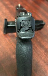 SMITH & WESSON M&P40 .40 S&W - 3 of 5