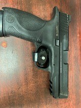 SMITH & WESSON M&P40 .40 S&W - 2 of 5