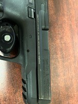SMITH & WESSON M&P40 .40 S&W - 5 of 5