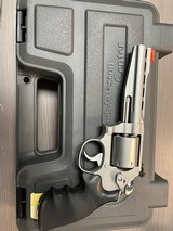 SMITH & WESSON PERFORMANCE CENTER 686 PLUS - 1 of 3