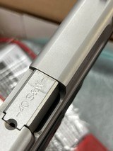 SMITH & WESSON SD40VE - 2 of 5