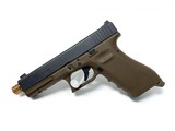 GLOCK 17 - 2 of 2