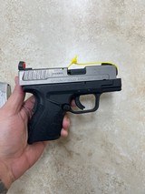 SPRINGFIELD ARMORY XD-40 SUB-COMPACT - 2 of 3