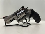 SMITH & WESSON 686-6 - 1 of 4