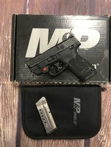 SMITH & Wesson M&P9 SHIELD M2.0 CARRY AND RANGE KIT - 1 of 6