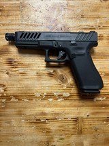 GLOCK 17 Custom, Night Sights & More - 2 of 4