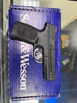 SMITH & WESSON SD40 - 3 of 4