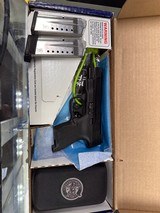 SMITH & WESSON Performance Center Shield M2.0 - 2 of 5