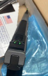 SMITH & WESSON SW22 VICTORY - 3 of 4