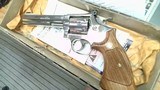 SMITH & WESSON 17-6 - 1 of 7