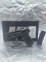 SMITH & WESSON M&P 9 M2.0 - 1 of 6