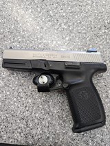 SMITH & WESSON SW40 VE - 1 of 7