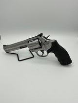 SMITH & WESSON 686-6 .357 MAG - 1 of 4