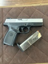 SMITH & WESSON SW40 VE - 1 of 5