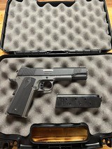 Kimber Custom LW (Shadow Ghost) 1911 - 1 of 3