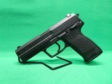 HECKLER & KOCH USP - 2 of 7