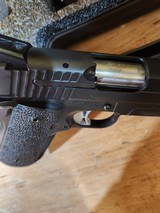 SIG SAUER 1911R - 2 of 6