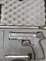 SMITH & WESSON M&P22 10 ROUND THREADED BARREL - 1 of 3