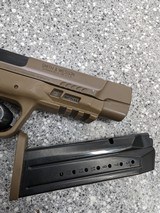 SMITH & WESSON M&P 9 - 6 of 7
