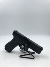 GLOCK 17 GEN 5 - 1 of 5
