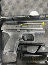 BERETTA USA APX Compact - 2 of 3