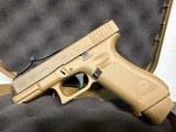 GLOCK 19 19x G19X -FDE Gen 5 /
Night Sights / 3 Mags- like new - 2 of 5