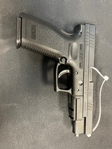 SPRINGFIELD ARMORY XD-40 .40 S&W - 2 of 2