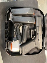 GLOCK 17Gen 5 - 2 of 3