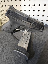 SMITH & WESSON M&P 9 SHIELD 9MM LUGER (9X19 PARA) - 1 of 4