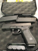 GLOCK 17Gen 5 - 2 of 7