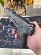 SMITH & WESSON M&P 9 sheild - 3 of 7