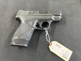 SMITH & WESSON M&P40 SHIELD - 1 of 3