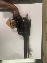 RUGER 3-Screw Super Blackhawk 44MAG - 1 of 4