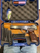 SMITH & WESSON 41 - 1 of 6