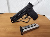 SMITH & WESSON M&P9 SHIELD EZ M2.0 - 2 of 5