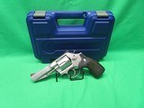 SMITH & WESSON 686-6 PRO SERIES - 1 of 7