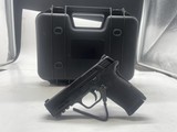 SMITH & WESSON 9 Shield EZ - 3 of 7