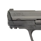 SMITH & WESSON M&P40 COMPACT CRIMSON TRACE LASERGRIP - 2 of 7