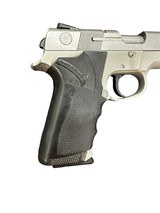 SMITH & WESSON MODEL 4043 - 3 of 6