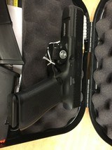 GLOCK 17 GEN 5 - 2 of 2