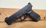 GLOCK 17 GEN 5 - 2 of 5